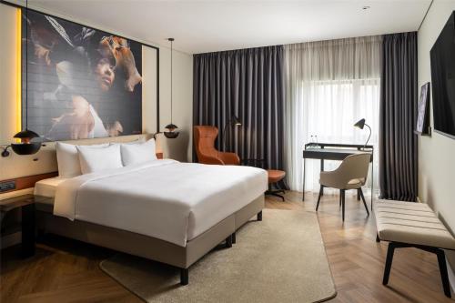 Habitación Executive con acceso al salón del hotel Radisson Blu Bucharest