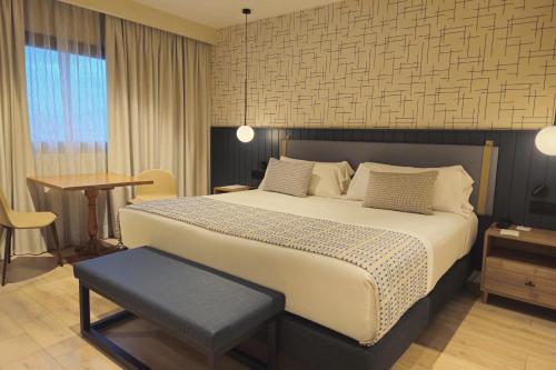 Habitación Deluxe del hotel Catalonia Málaga