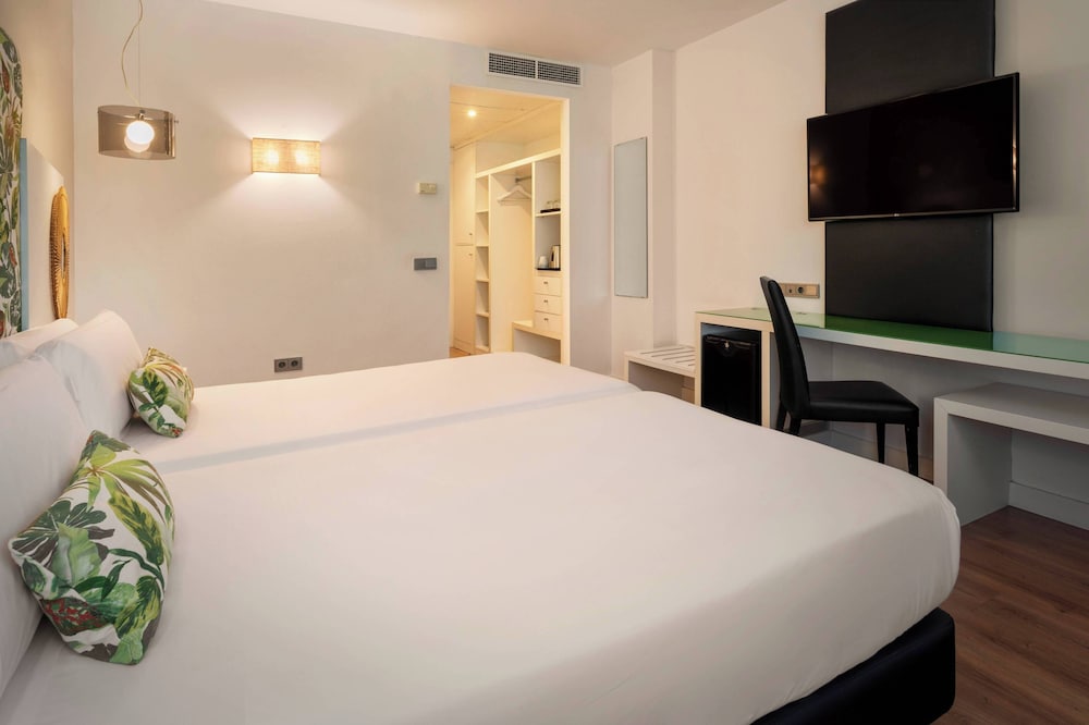 Habitación Doble del hotel Catalonia Málaga. Foto 1