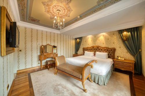 Suite de 1 dormitorio para no fumadores - 1 cama extragrande del hotel Crowne Plaza Istanbul - Old City, An Ihg. Foto 5