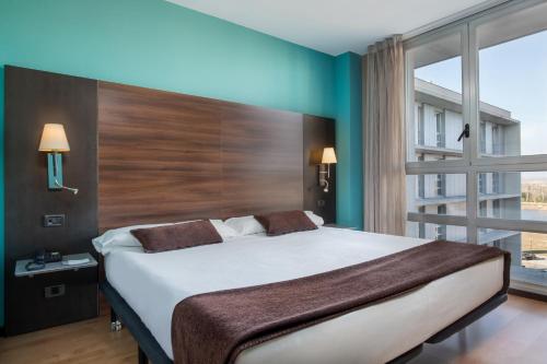 Suite Familiar del hotel Eurostars Rey Fernando. Foto 1