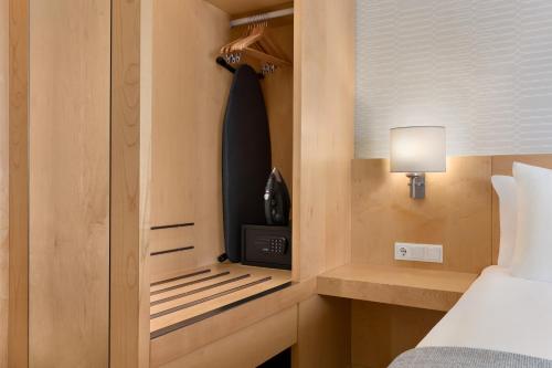 Habitación Doble - No fumadores del hotel Ramada By Wyndham Madrid Getafe. Foto 2
