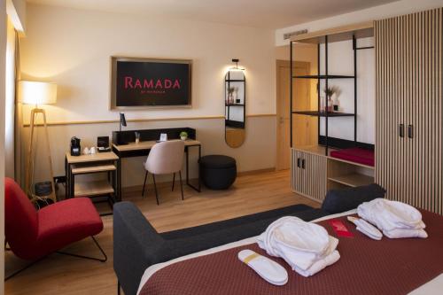 Habitación Doble Superior - No fumadores del hotel Ramada By Wyndham Madrid Getafe. Foto 4