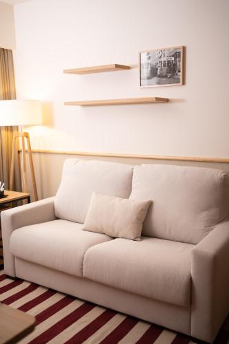 Habitación Doble Superior - No fumadores del hotel Ramada By Wyndham Madrid Getafe. Foto 11