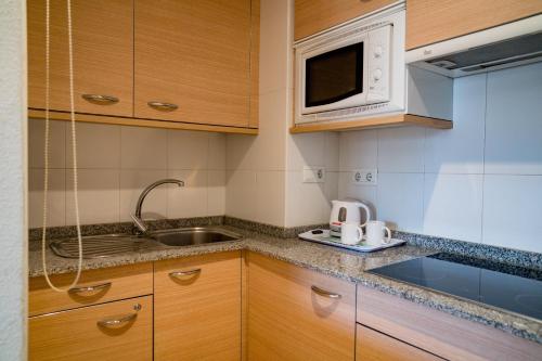 Apartamento de 1 dormitorio - 2 camas individuales del hotel Compostela Suites. Foto 4