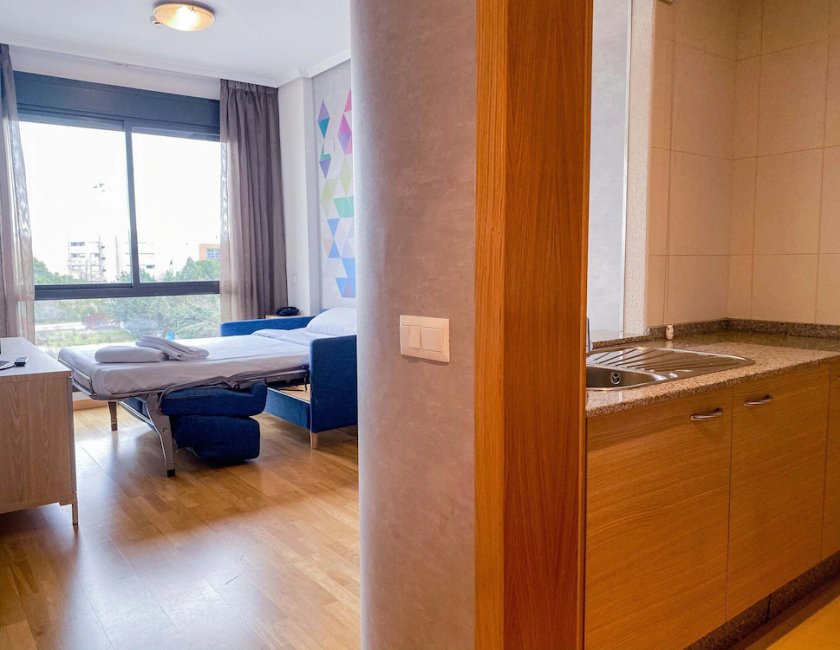 Apartamento 2 Dormitorios Triple + Sofá Cama del hotel Compostela Suites. Foto 3