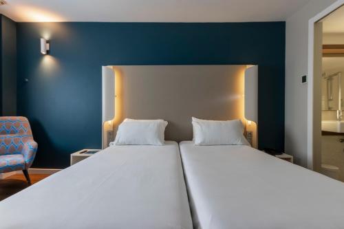 Habitación Doble - 2 camas del hotel Travelodge Málaga Airport. Foto 10