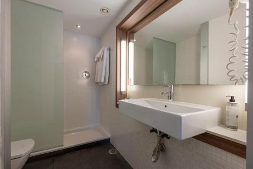 Habitación Doble del hotel Travelodge Málaga Airport. Foto 12