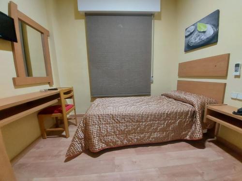 Habitación Individual del hotel Castilla. Foto 4