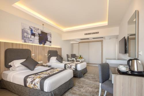 Habitación Deluxe del hotel Hurghada Long Beach Resort. Foto 1