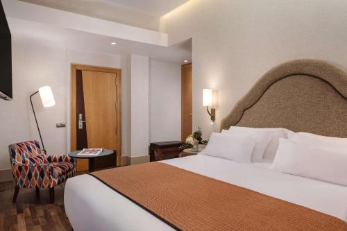 Habitación Superior interior del hotel Nh Collection Madrid Paseo Del Prado