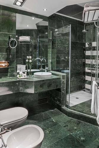 Habitación Superior interior del hotel Nh Collection Madrid Paseo Del Prado. Foto 3