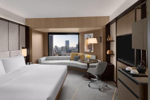 Habitación Clásica con cama extragrande y acceso al club lounge del hotel Intercontinental Ana Tokyo, An Ihg. Foto 5