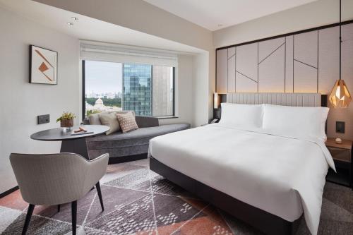 Habitación Clásica con cama extragrande y bañera - Acceso al salón del club del hotel Intercontinental Ana Tokyo, An Ihg. Foto 3