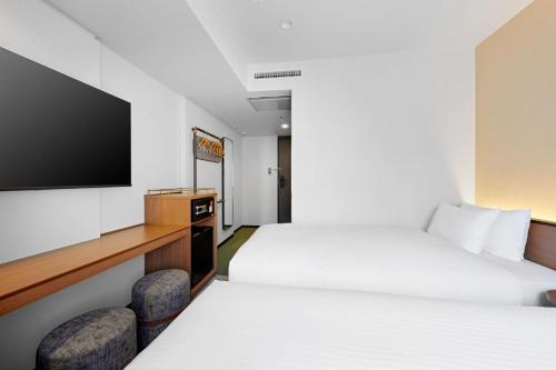 Habitación Doble Superior reformada - 2 camas - No fumadores del hotel Sotetsu Grand Fresa Osaka - Namba. Foto 1