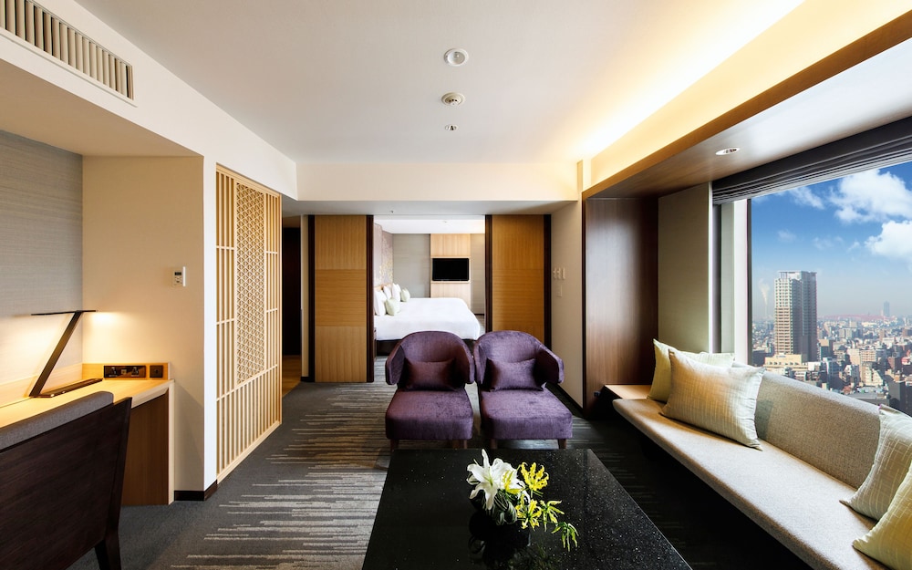 Suite Junior Nikko del hotel Nikko Osaka. Foto 1