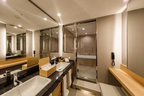 Suite Nikko Junior - No fumadores - Acceso al salón Nikko del hotel Nikko Osaka. Foto 4