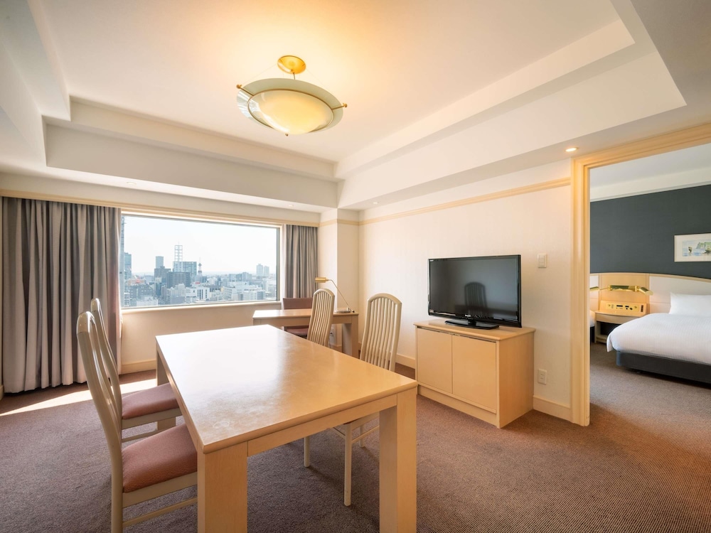 Suite Junior Clásica - Acceso al Salón del hotel Grand Mercure Sapporo Odori Park