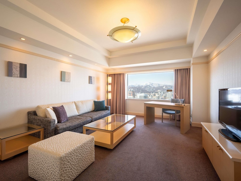 Suite Junior Clásica - Acceso al Salón del hotel Grand Mercure Sapporo Odori Park. Foto 1