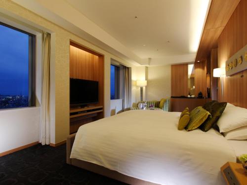 Habitación en planta de lujo - No fumadores - Cama extragrande del hotel Nikko Kanazawa