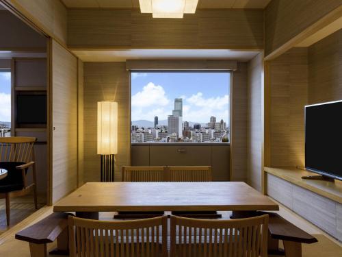 Suite Waon con cama extragrande del hotel Swissotel Nankai Osaka