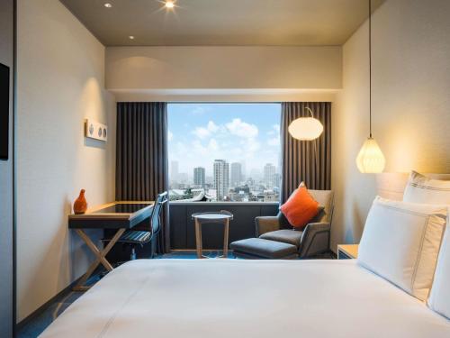Habitación Select Suiza con cama extragrande del hotel Swissotel Nankai Osaka
