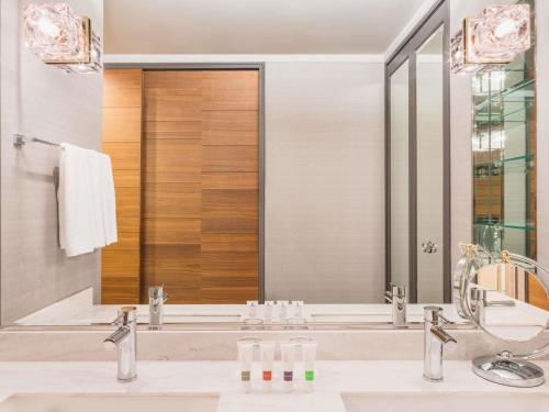 Suite Deluxe con 2 camas individuales del hotel Swissotel Nankai Osaka. Foto 4