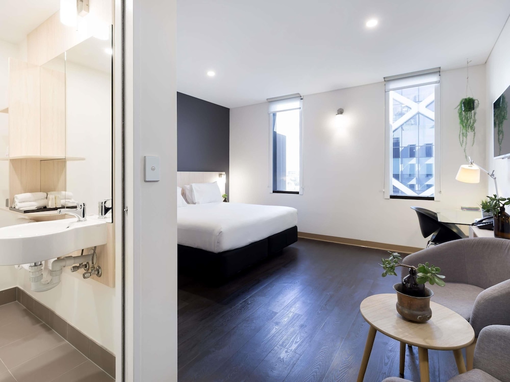 Habitación superior, 1 cama de matrimonio grande del hotel Ibis Sydney Barangaroo
