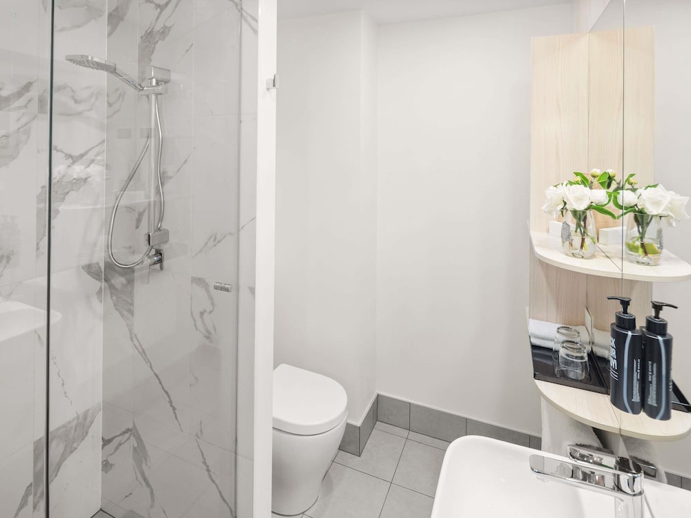 Habitación superior, 1 cama de matrimonio del hotel Ibis Sydney Barangaroo. Foto 3