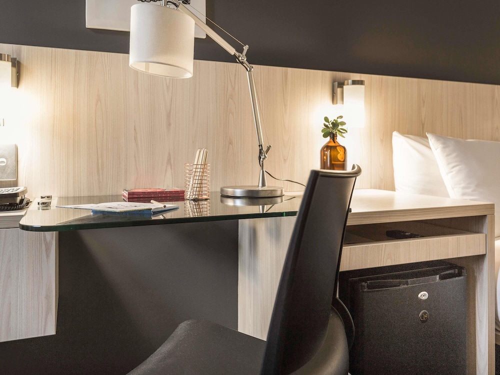 Habitación superior, 1 cama de matrimonio grande del hotel Ibis Sydney Barangaroo. Foto 3