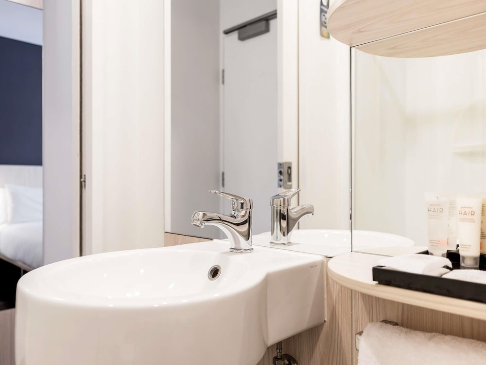 Habitación estándar, 1 cama de matrimonio del hotel Ibis Sydney Barangaroo. Foto 4