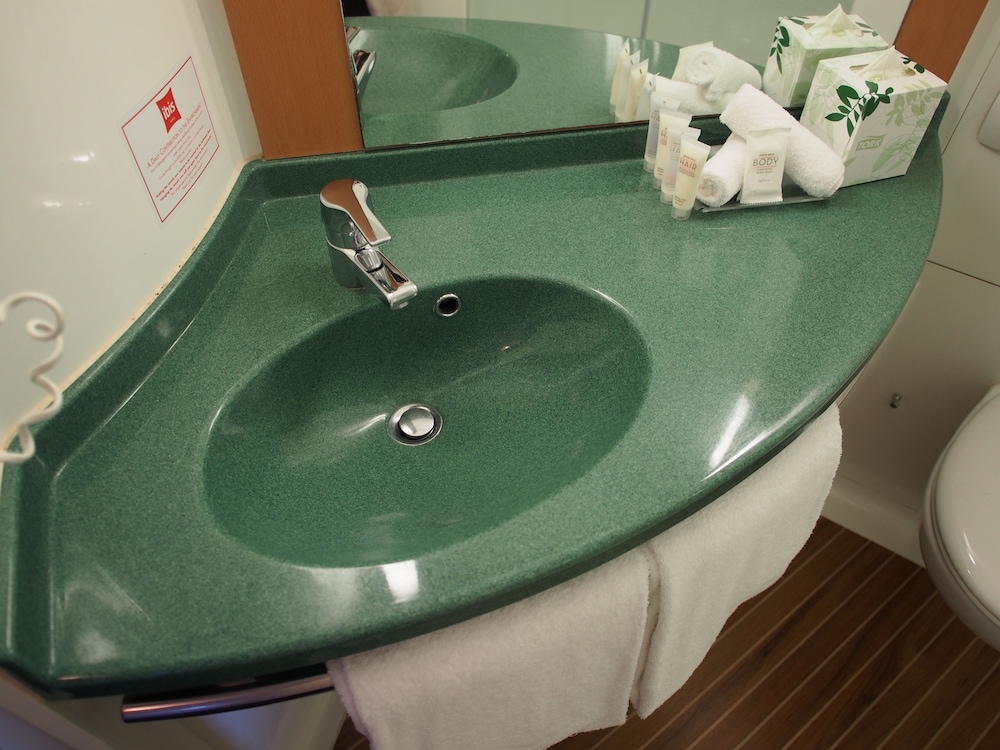 Habitación estándar, 2 camas individuales del hotel Ibis Sydney Thornleigh. Foto 10