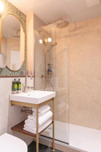 Habitación Clásica del hotel Brittany. Foto 4