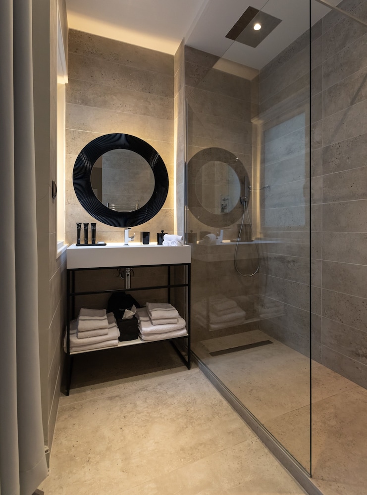 Suite, 1 habitación (Le Charmeur) del hotel Residence and Spa Le Prince Regent. Foto 8