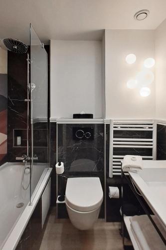Habitación Deluxe del hotel Elysa - Luxembourg. Foto 6