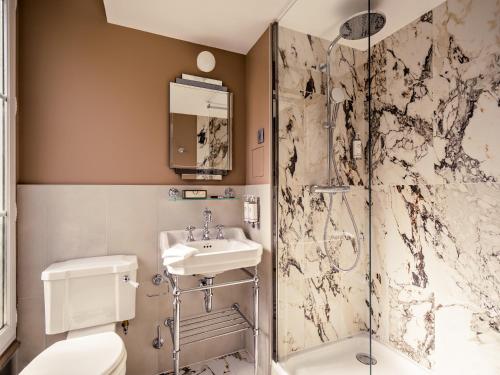 Habitación Doble Superior reformada del hotel Duquesne Eiffel. Foto 6