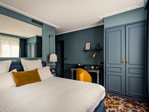 Habitación Triple Superior reformada del hotel Duquesne Eiffel. Foto 6