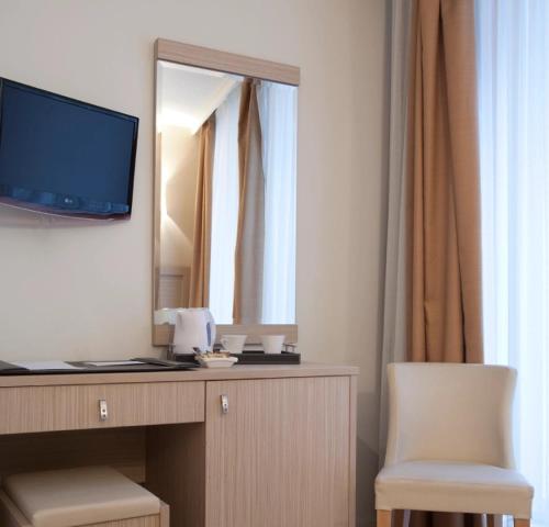 Habitación Triple del hotel Lebron. Foto 3