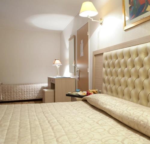 Habitación cuádruple del hotel Lebron. Foto 7