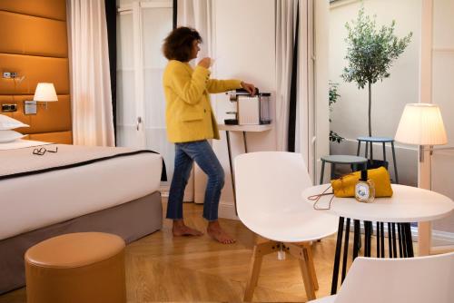 Suite con patio y acceso al spa del hotel R De Paris
