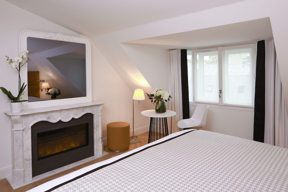 Suite Junior del hotel R De Paris. Foto 1