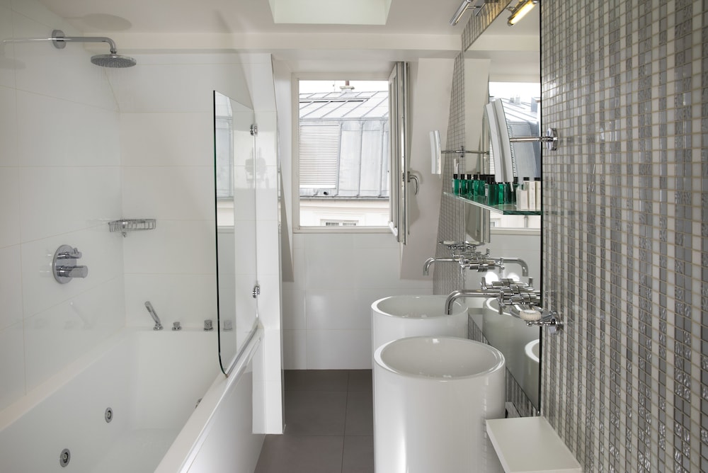 Suite Junior del hotel R De Paris. Foto 3
