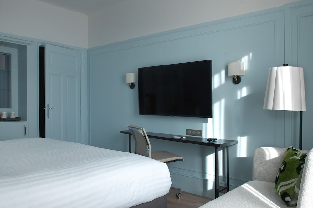 Habitación Deluxe, 1 cama de matrimonio grande del hotel Marriott Paris Opera Ambassador