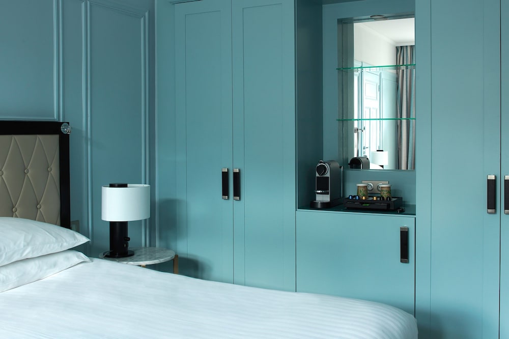 Habitación ejecutiva, 2 camas individuales del hotel Marriott Paris Opera Ambassador. Foto 3