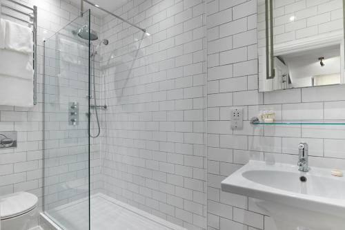 Habitación Doble Deluxe del hotel Tophams. Foto 4