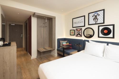 Habitación Superior Queen del hotel Hampton By Hilton London City. Foto 4