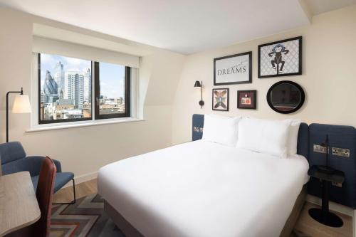 Habitación Queen del hotel Hampton By Hilton London City. Foto 1