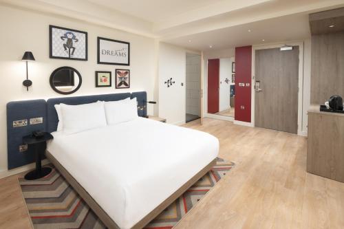 Habitación Queen accesible del hotel Hampton By Hilton London City. Foto 6