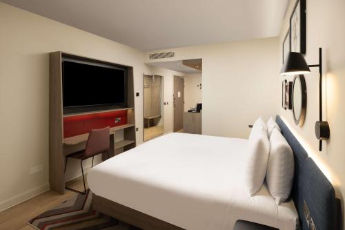 Habitación Familiar con cama queen del hotel Hampton By Hilton London City
