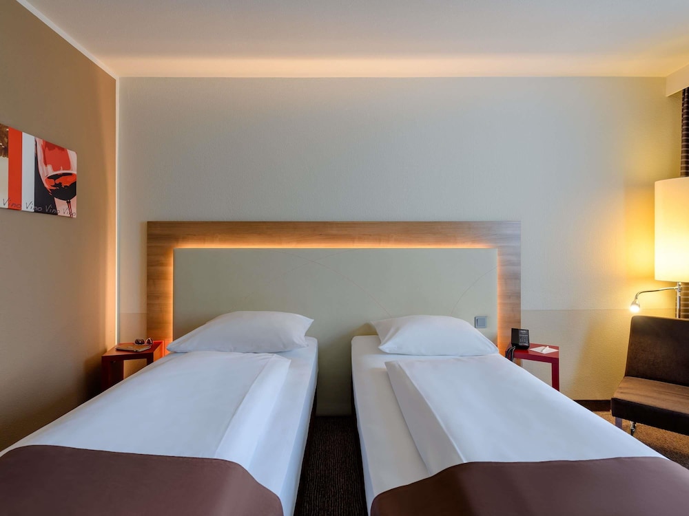 Habitación estándar con 2 camas individuales del hotel Mercure Stuttgart Airport Messe